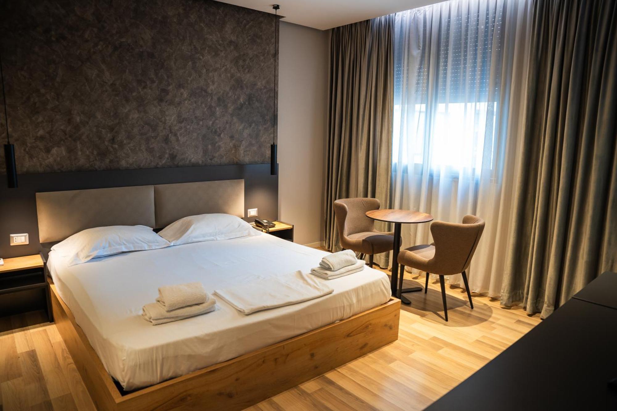 Center Boutique Hotel Tiranë Eksteriør bilde